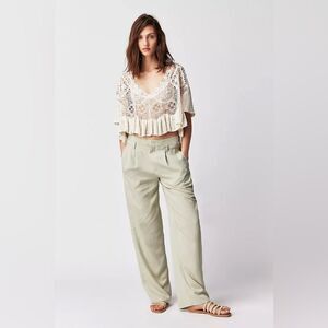 Free People Falling Out Straight Leg Trouser in Alfalfa Size 4
